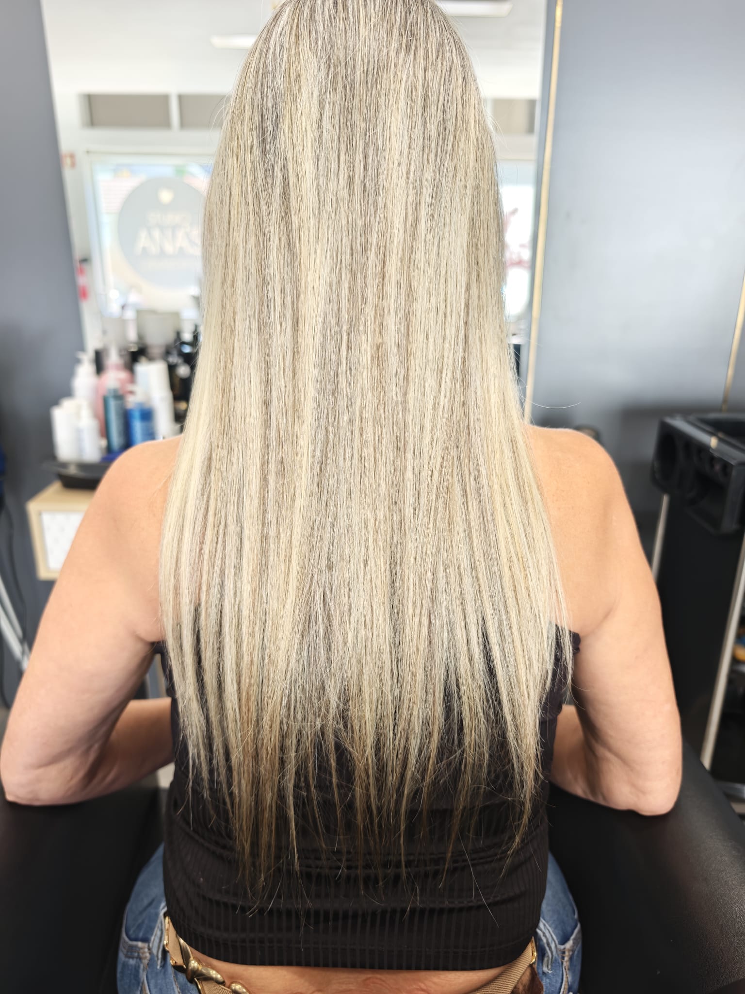 Antes da oitava transformação com extensão de cabelos Mega Hair no Studio Ana’s
